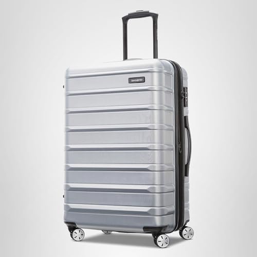 Omni 2 Airline Approved Carry-On Luggage – Stress-Free Size Meets 22x14x9" Requirements – For Fast Trips & Avoiding Baggage Fees – Dual 360° Spinner Wheels, USB Power Hub, Expands 1.5” – Silver